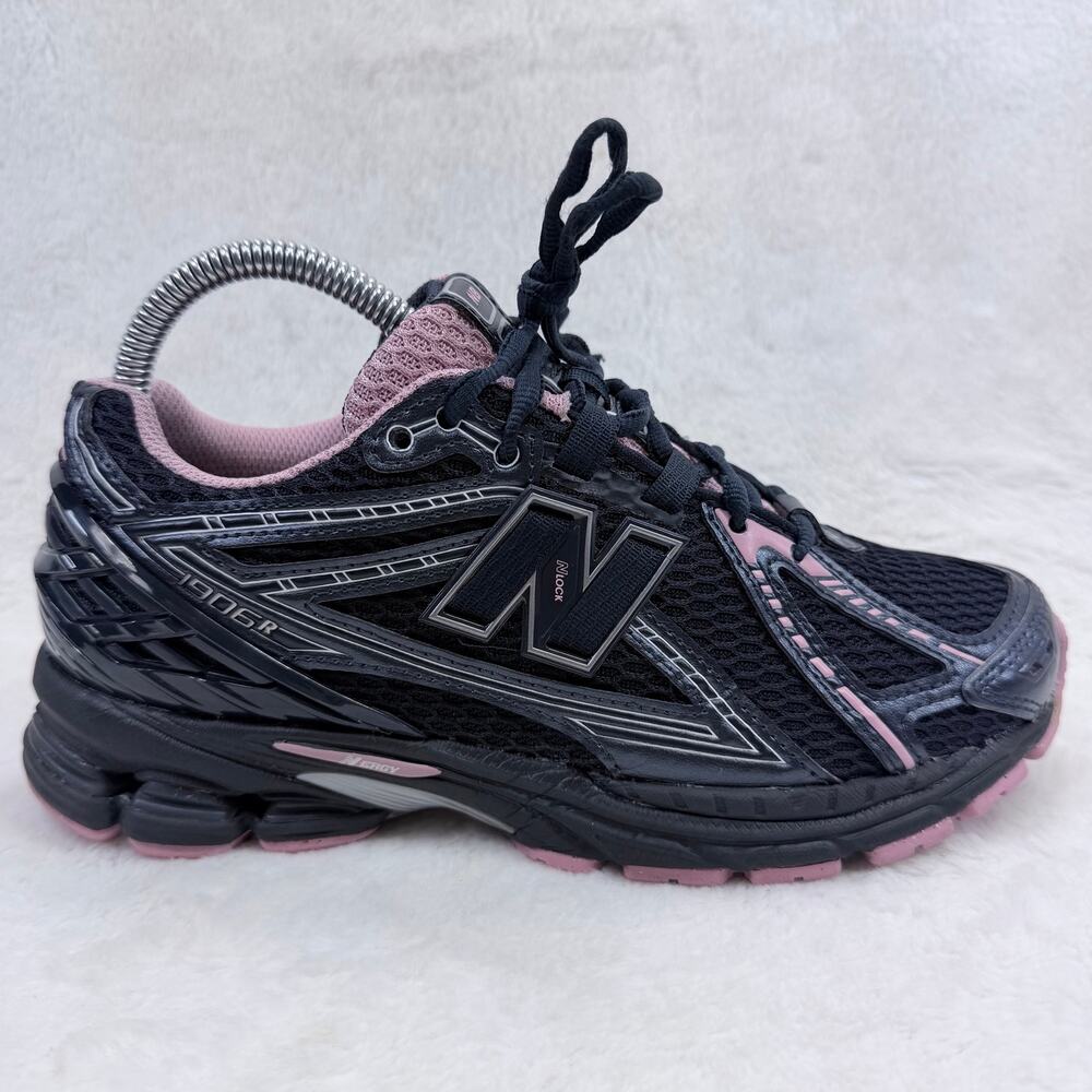New Balance 1906R Womens Sneakers Black Pink Taffy U1906RCU Size 7 Casual Shoe